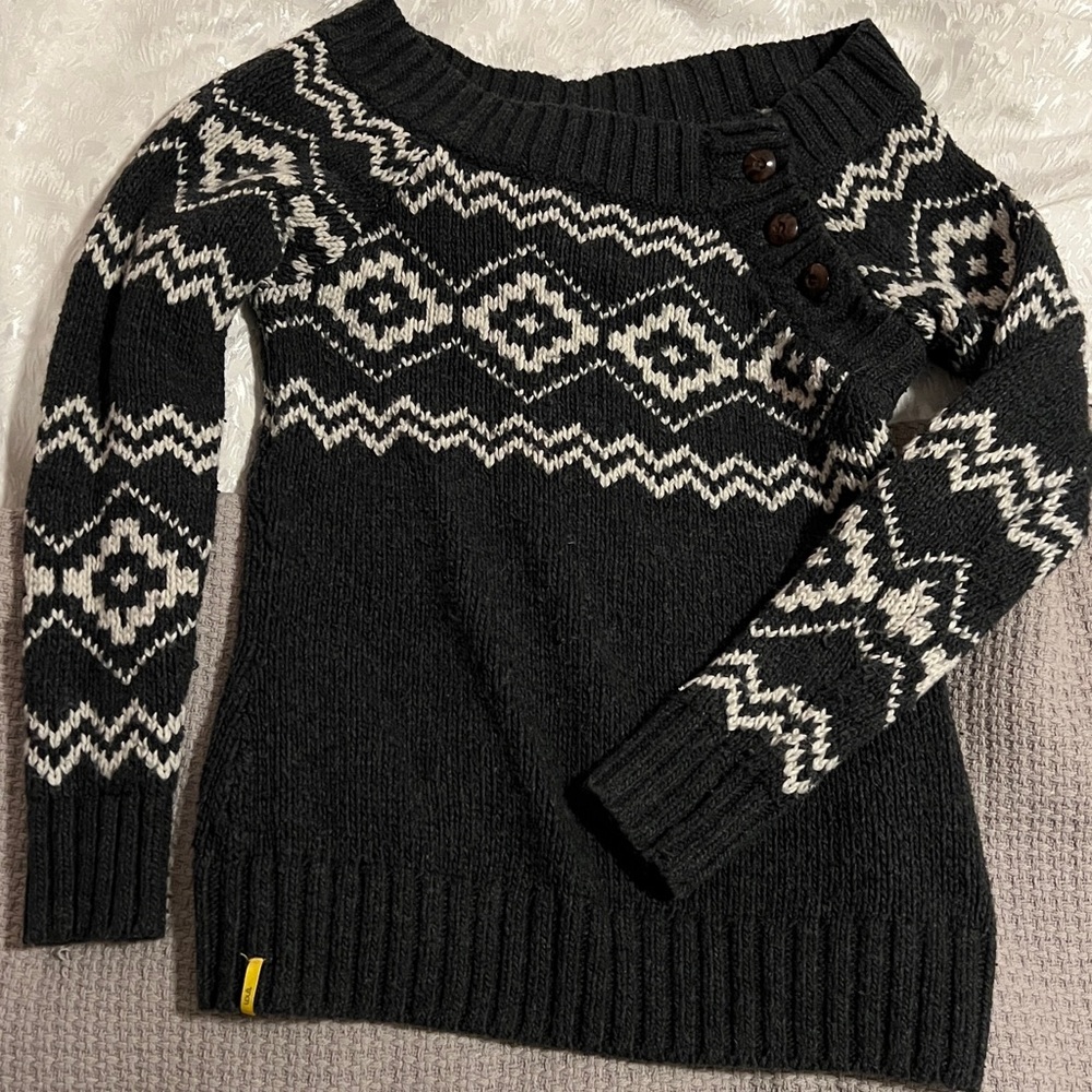 Chunky knit, cozy, boat neck sweater, size M.